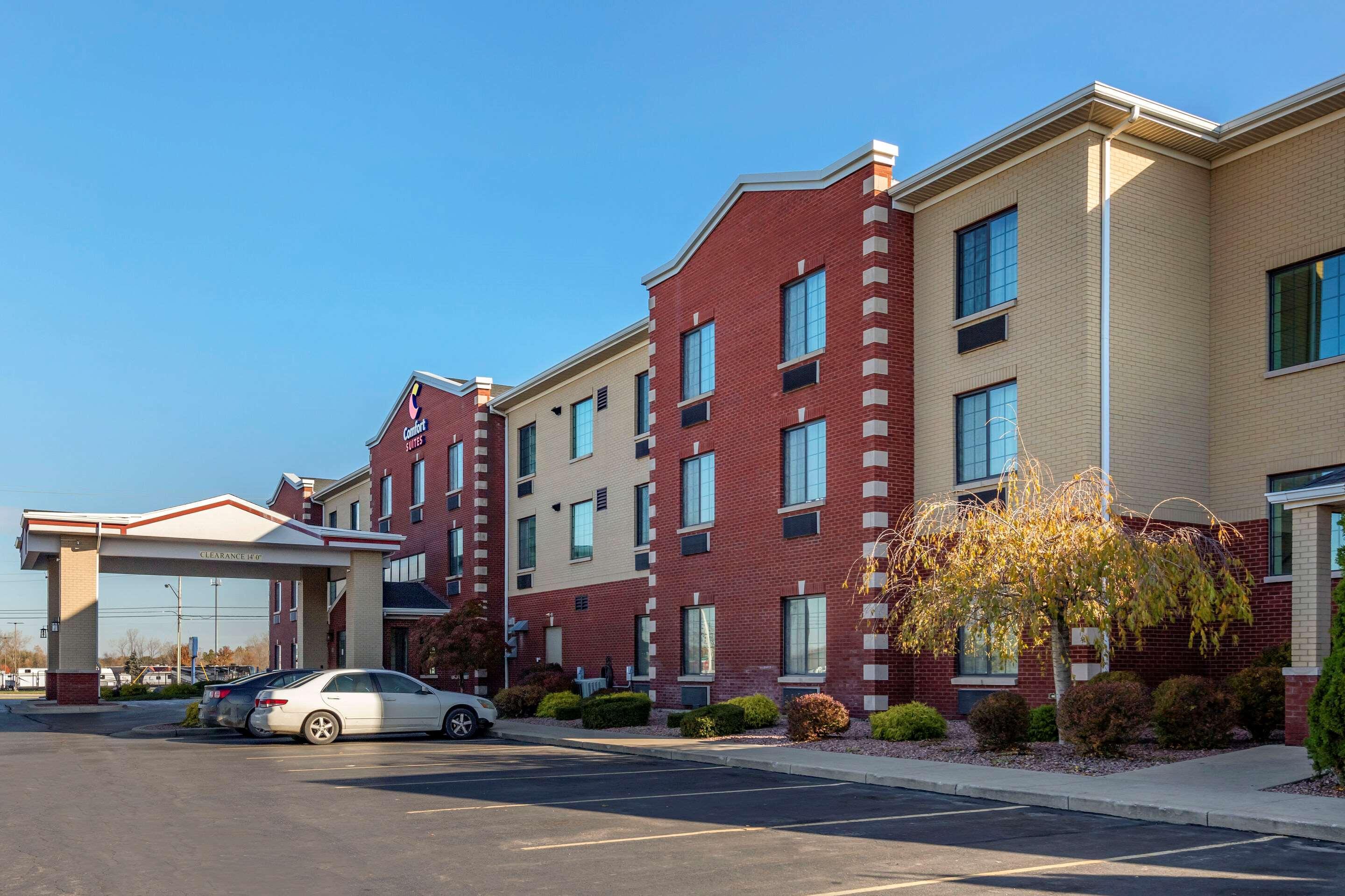 Comfort Suites Grand Rapids South Exterior photo